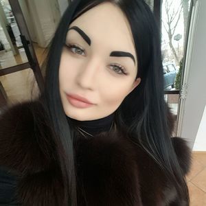 Meet your Posher, Juliia